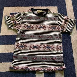 💚 2/$14 💚 H&M t-shirt Size L